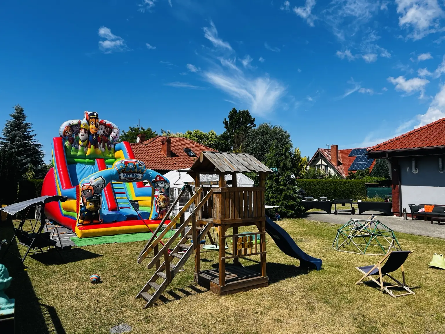 Impreza integracyjna z wyposażeniem Party Tent